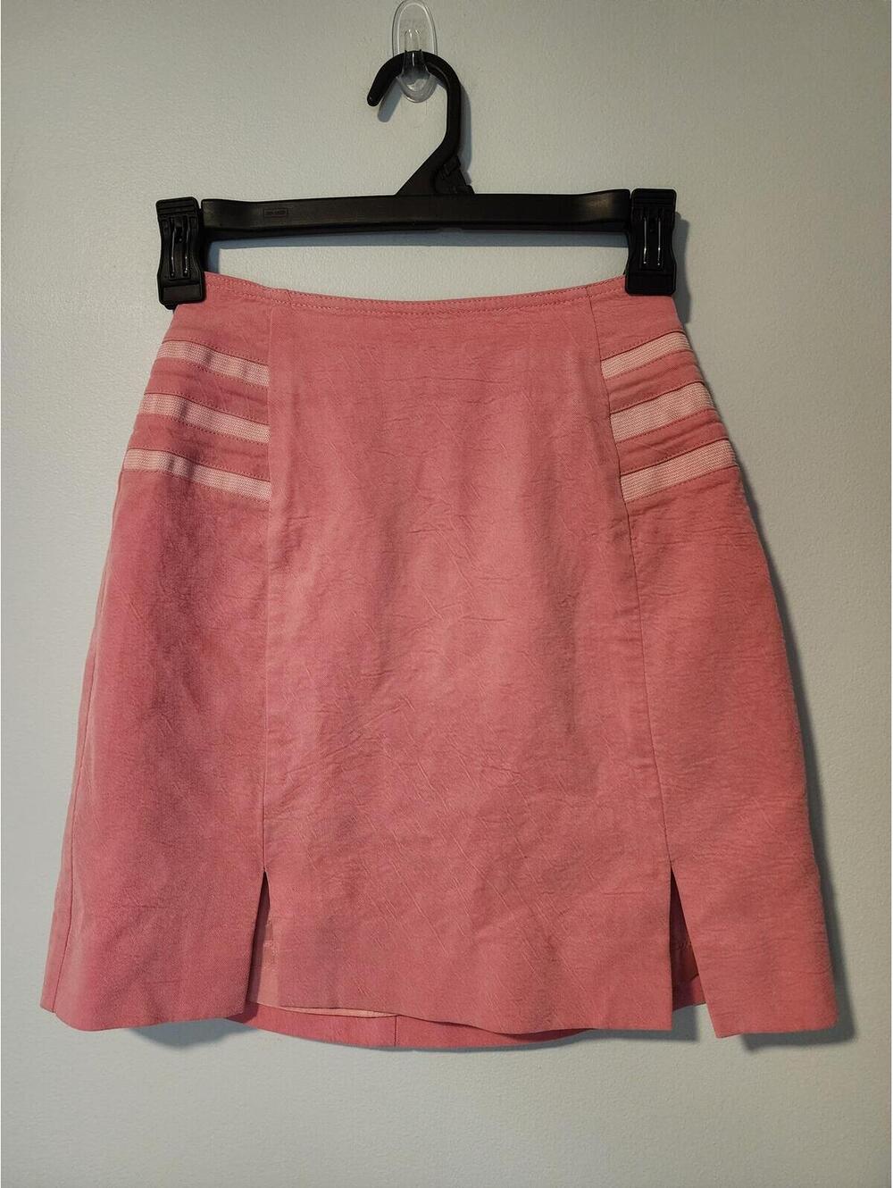 Cache Vintage Y2K Pink Mini Skirt with Side Stripe Detail